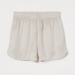 NWT New with tags H&M pull on shorts light beige size Small